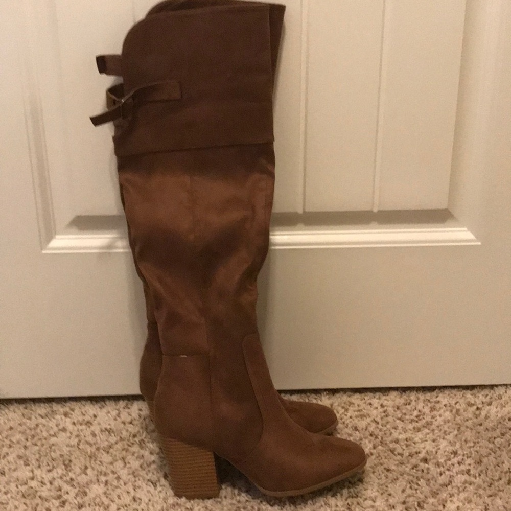 Brand New Women’s Size 7 1/2 Over the Knee Boots